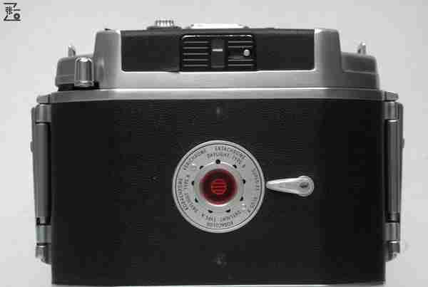 来自美国的“重型坦克”：Kodak Chevron旁轴相机！1953年制造