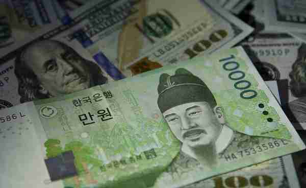 韩元暴跌12%，外汇储备减少235亿美元，韩国：并不担心资本外流