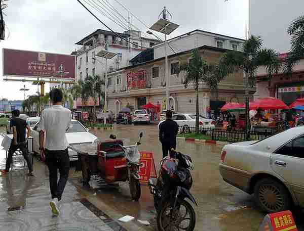 缅甸消费水平低？2000缅币一顿早餐，外地游客直呼太贵吃不起