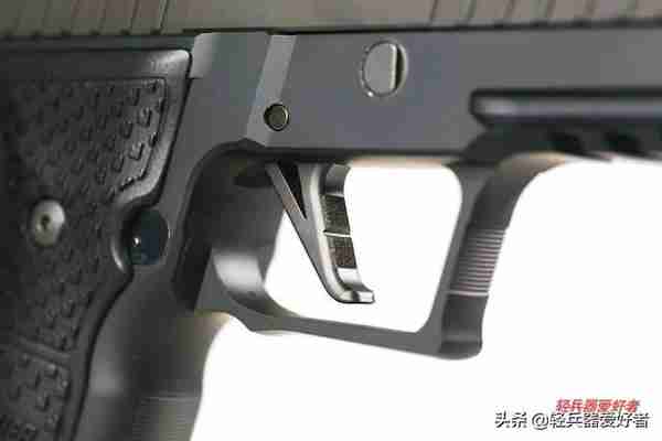 西格绍尔手枪家族新增三位新成员：P320、P226改进型手枪面世