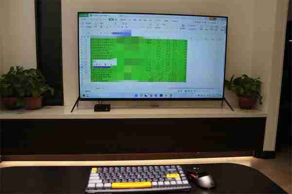 电视秒变Windows一体机，大屏观影+工作办公简单多了，堪称完美